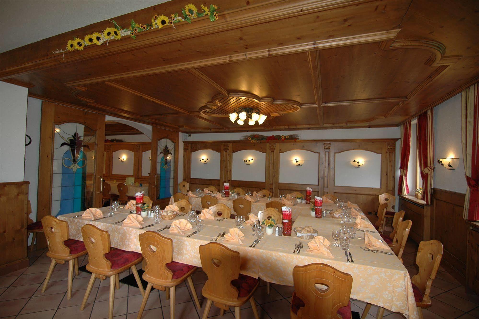 Family Hotel Adriana Bezzecca Dış mekan fotoğraf